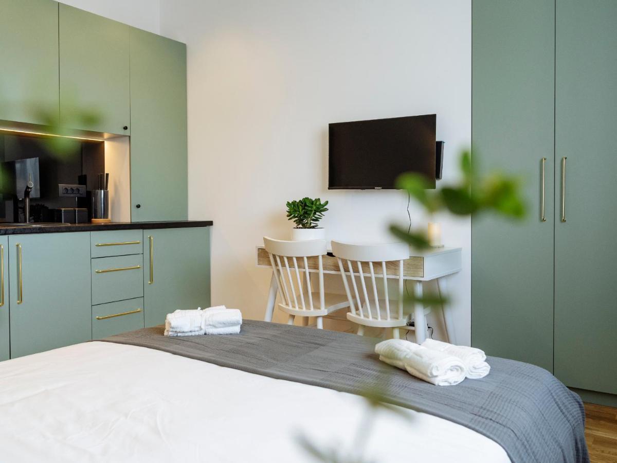 Beautiful Modern Studio - Cismigiu Park - Netflix Bukarest Exteriör bild
